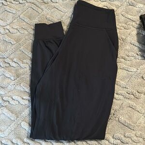 Lululemon size 6 pant bundle